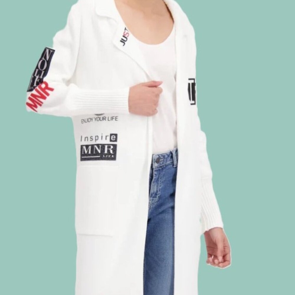 Monari medium long knitted sweater coat with lettering - Good Vibes